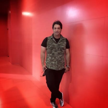 امید جهان داد و بیداد